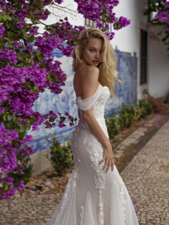 Eva Lendel Lira #1 thumbnail
