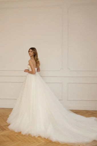 Eva Lendel Orli #2 thumbnail