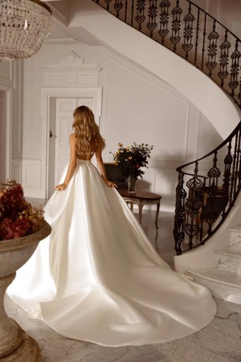 Royaldi Alessia #1 thumbnail